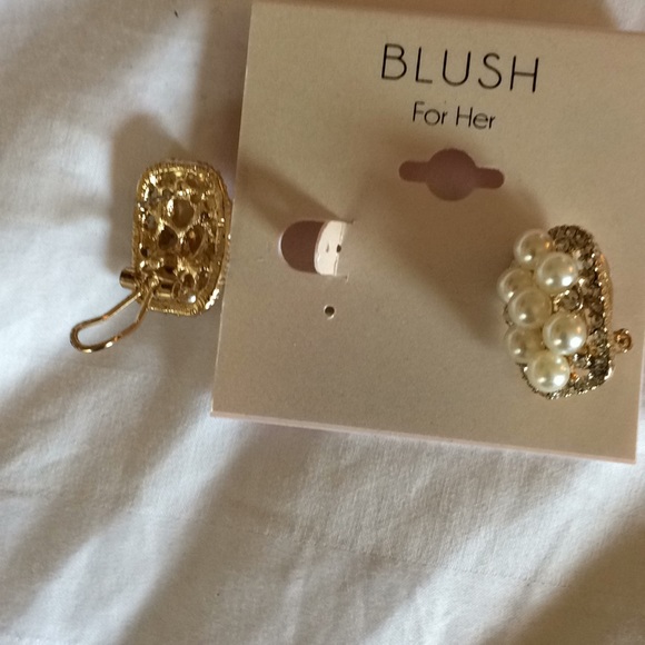 Fashion earrings clip/pierced ears.NWT - Picture 2 of 3